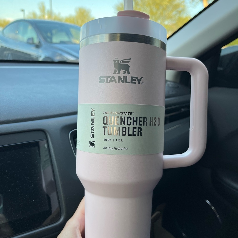 Stanley Tumbler 40 oz color bloom light pink + FREE pouch & one straw cover cap - Picture 4 of 6